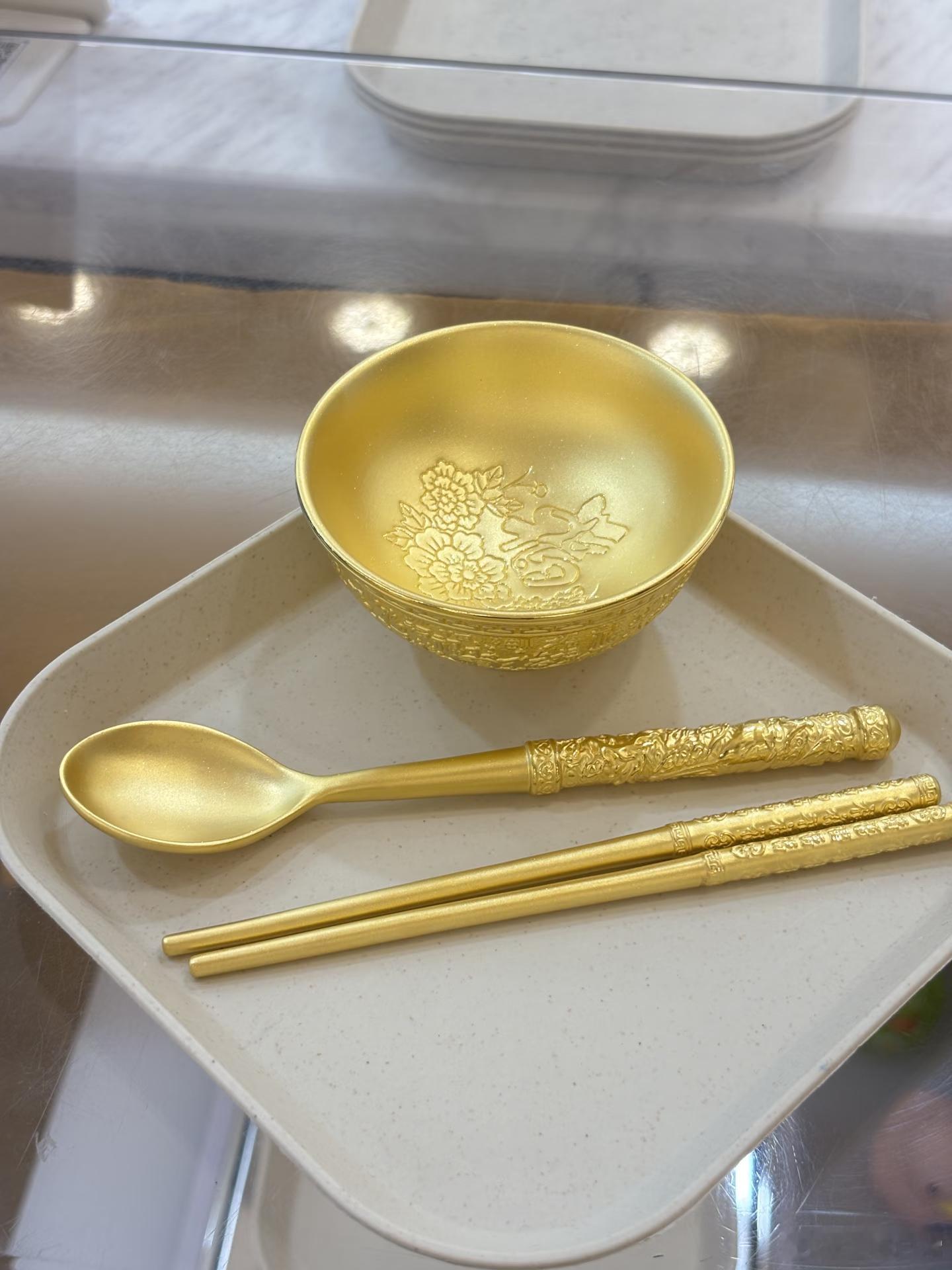 等待的过程是煎熬的，坚持的结果是美好丰收的。 ​​​