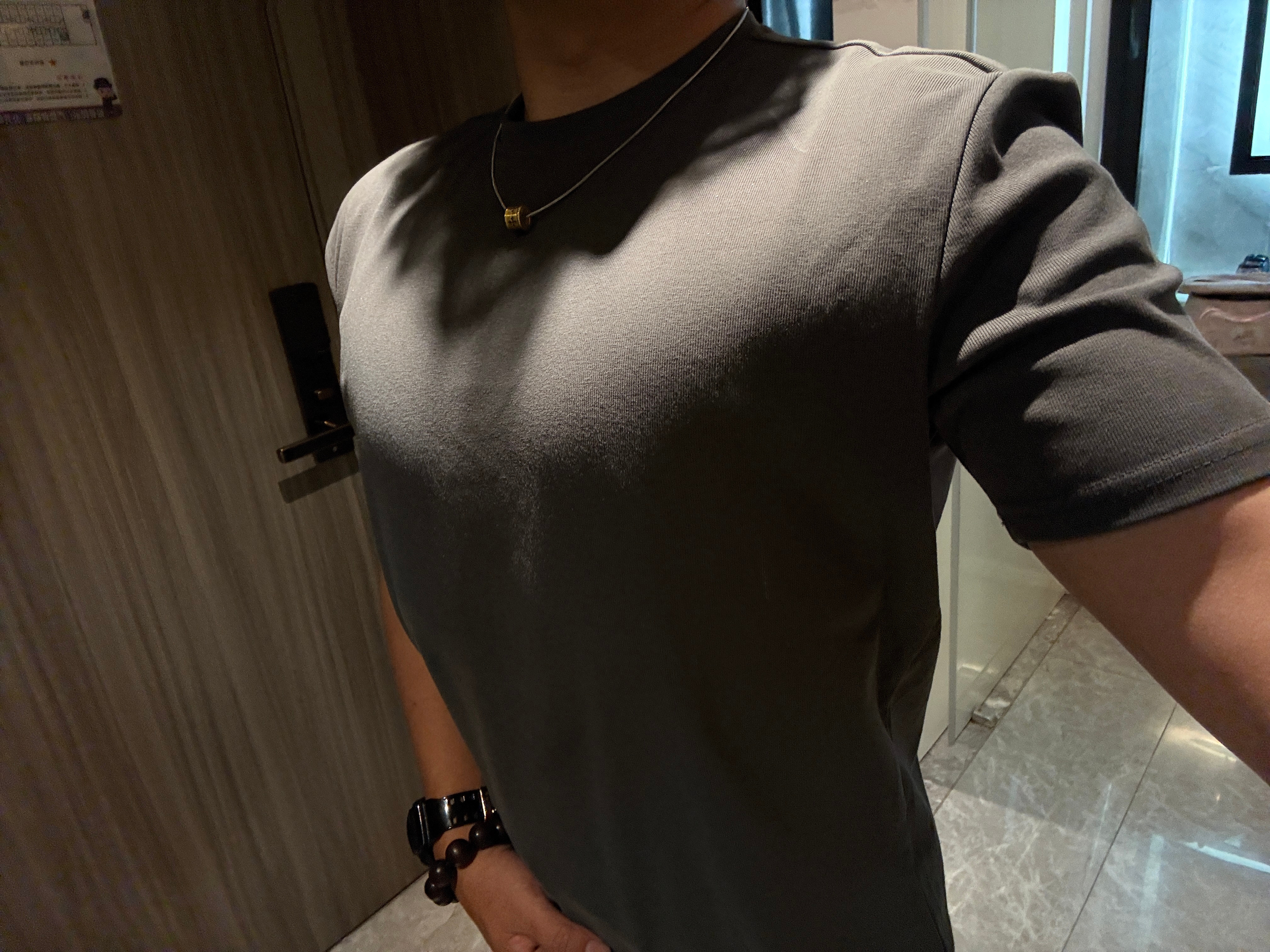 稻城亚丁景区一女游客因高反去世去高海拔地区提前一周别健身，到了看到美景也别激动的