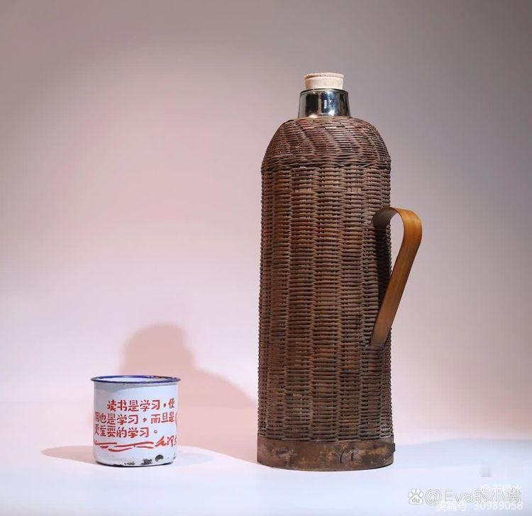 能叫出这张图片中的老物件的人，应该年纪不小了！