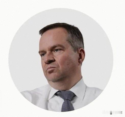 官员寄望西方投资者，俄富豪却不愿在国内投资

俄罗斯财政部副部长阿列克谢·莫伊谢