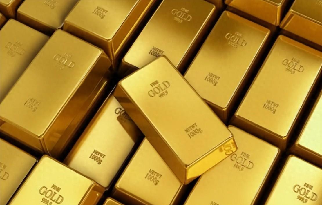 金价跌回3字头，散户哀嚎一片！央行却连续19个月默默抄底黄金
 
上半年黄金走出