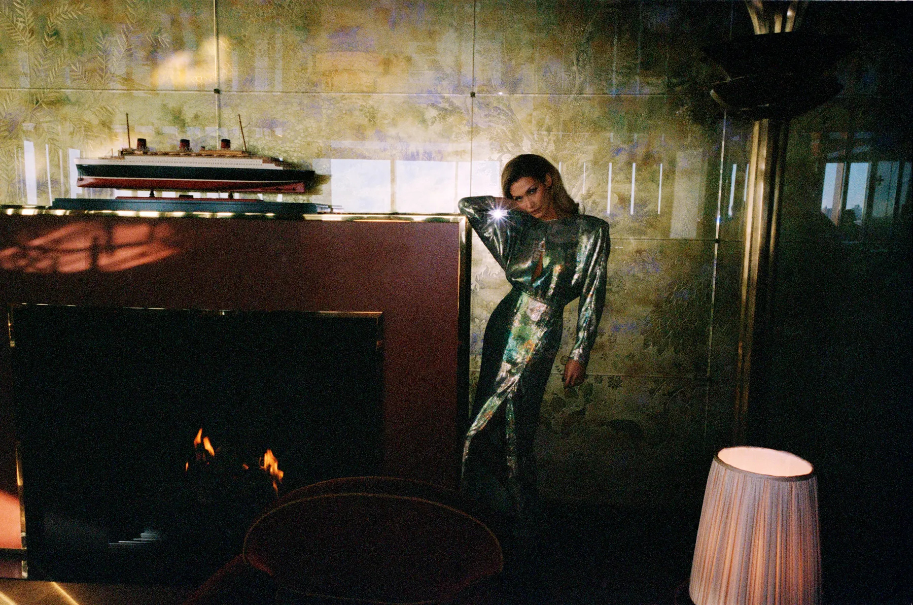 模特Bella Hadid登上意大利版《VOGUE》2026年3月刊封面，带来新