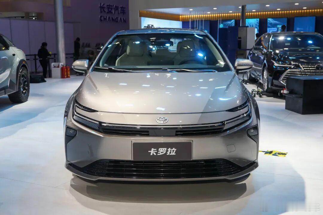 汽车民生 新车上市：丰田卡罗拉中期改款，9.9万起，轴距提升与亚洲狮一致，提供2