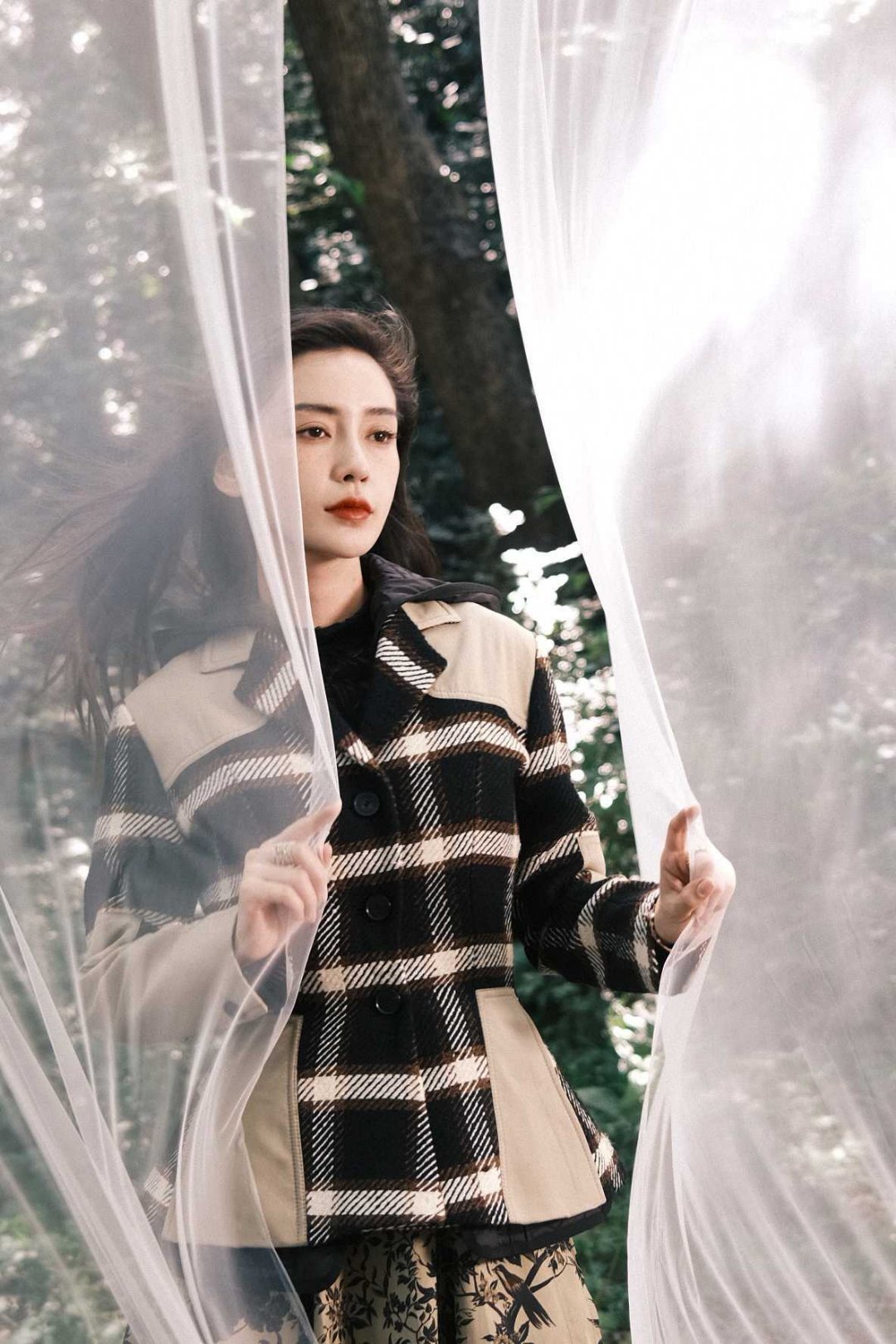 angelababy angelababy 春意填不满你的野心，你要盛夏，也要清