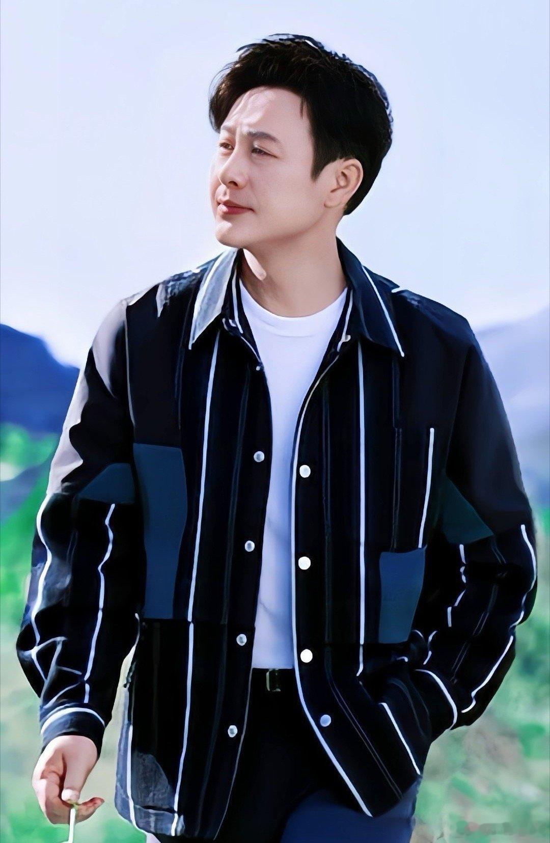 #全世界最好的张颂文# 有人理解是我之幸，无人理解淡定独行。[老师爱你][老师爱
