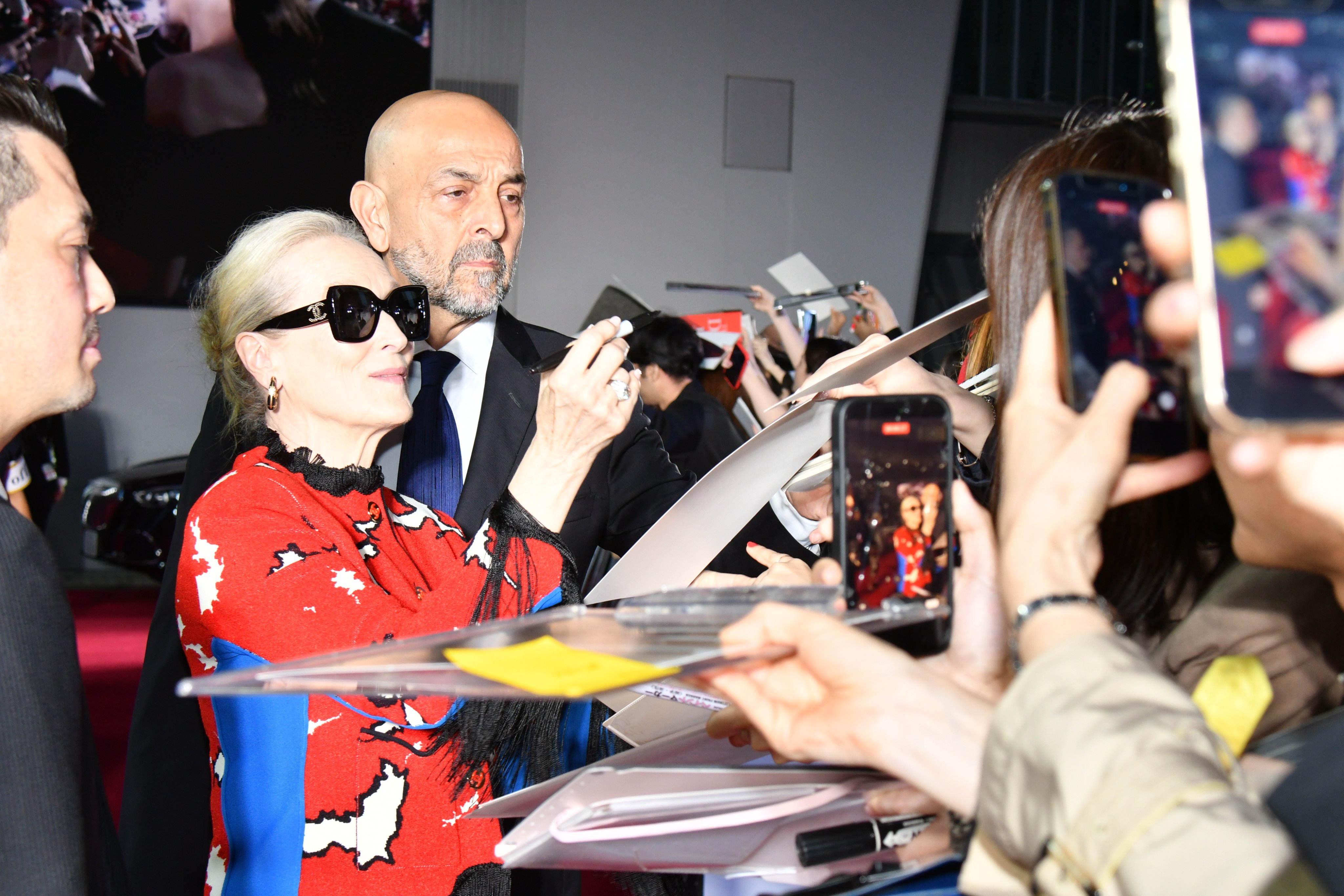 我身边的人都是干到死，干到不能动吗，怎么保镖还是这个 