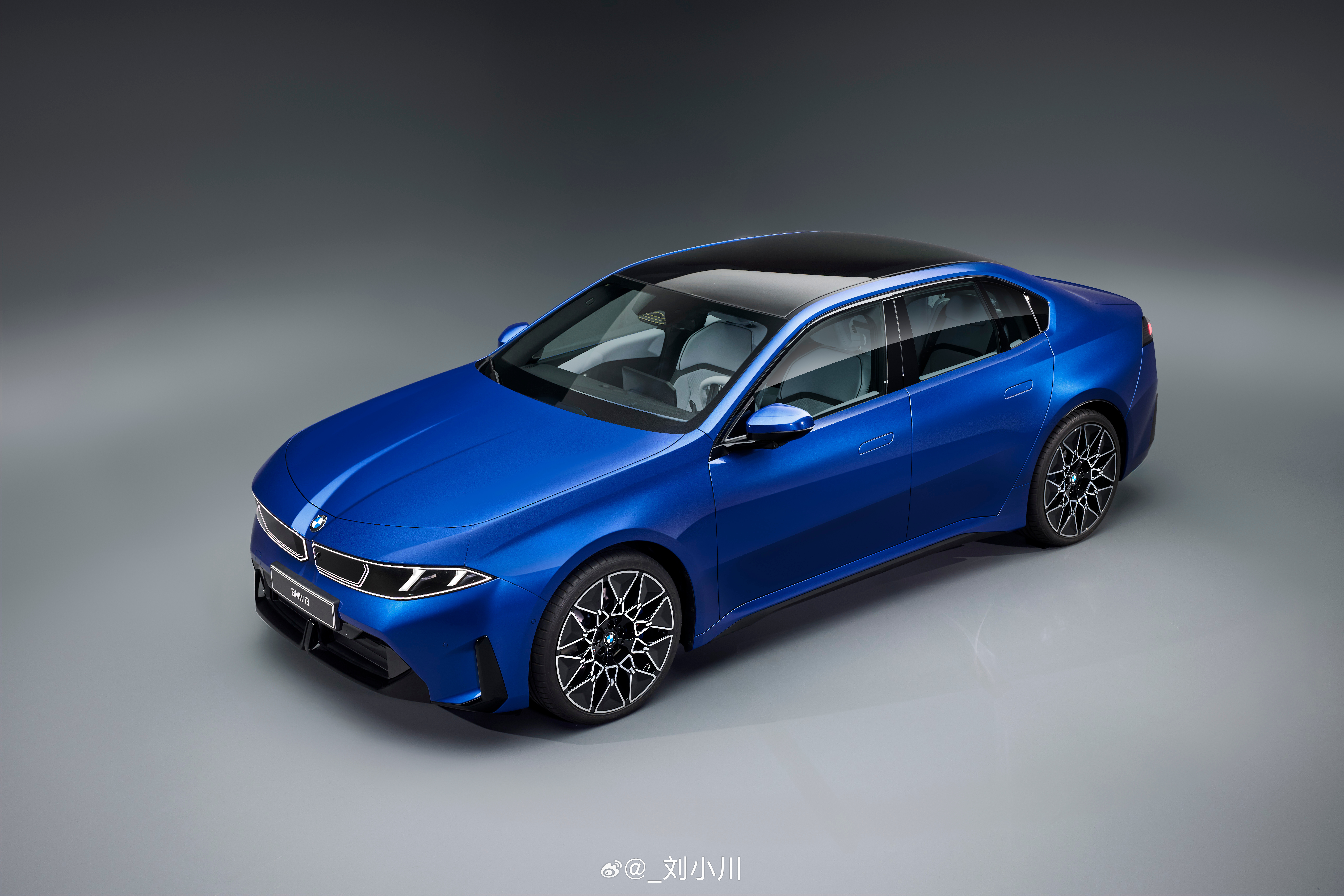 全新一代宝马i3 50 xDrive 全新一代宝马i3 50 xDrive，搭载