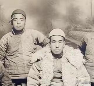 1968年的秋天，被关押在承德监狱18年的土匪齐达榜刑满释放。他回到了自己的家乡