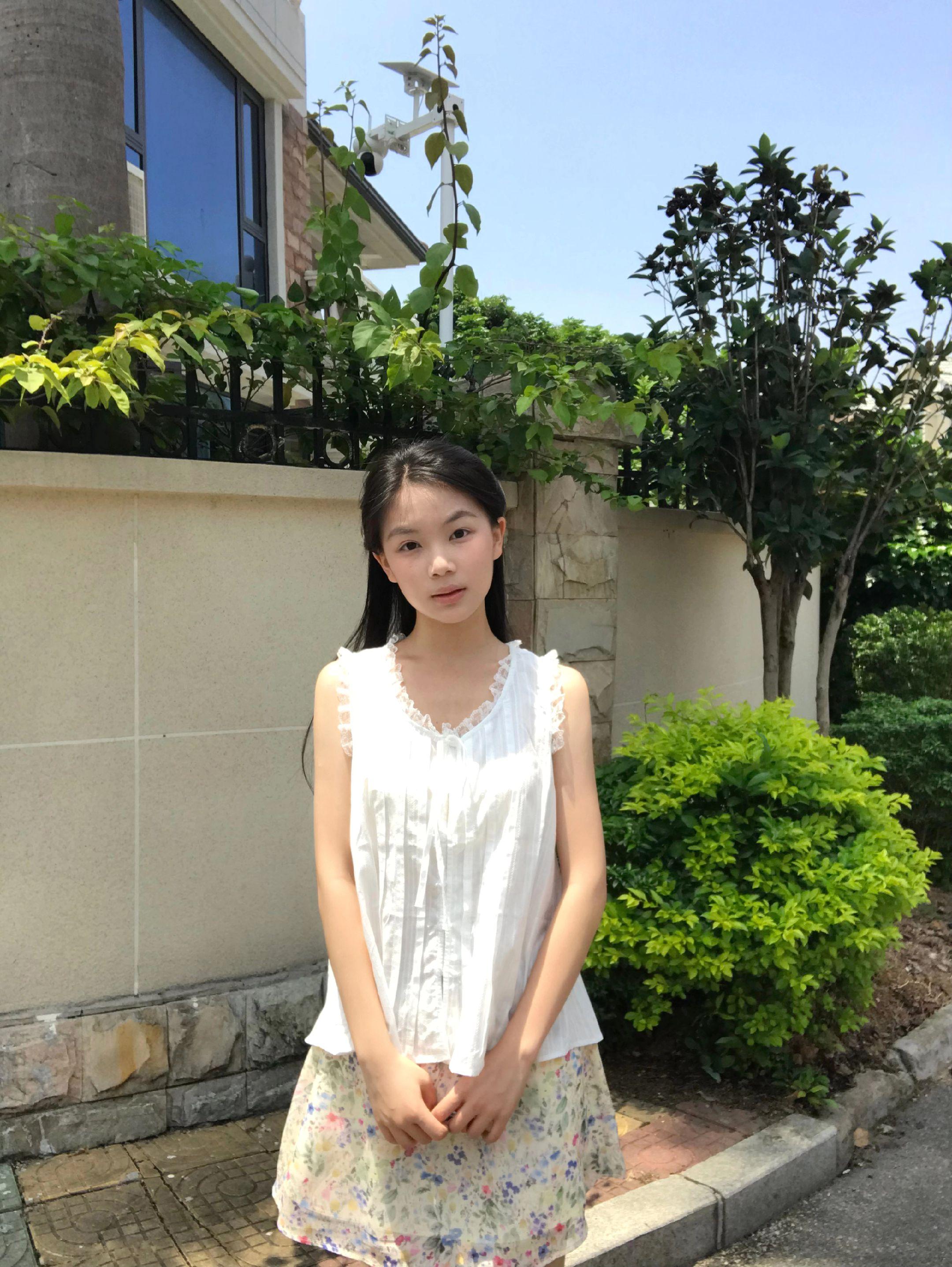 宇宙這麼大 我們不應該只有彼此嗎