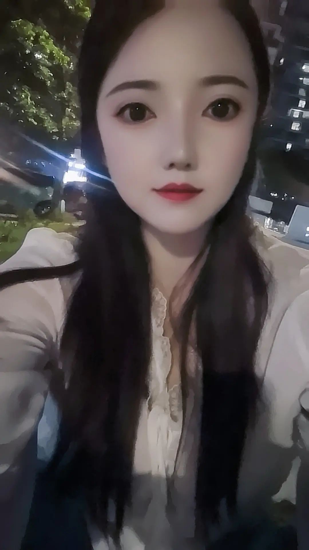 莫名的心酸跟难受，是不是大哭一场，明天就雨过天晴了。