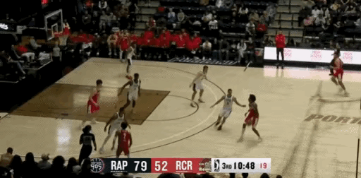 真是个好现象啊杨瀚森现在内线打得越来越硬朗了今天G联赛混音对阵猛龙905的比赛中