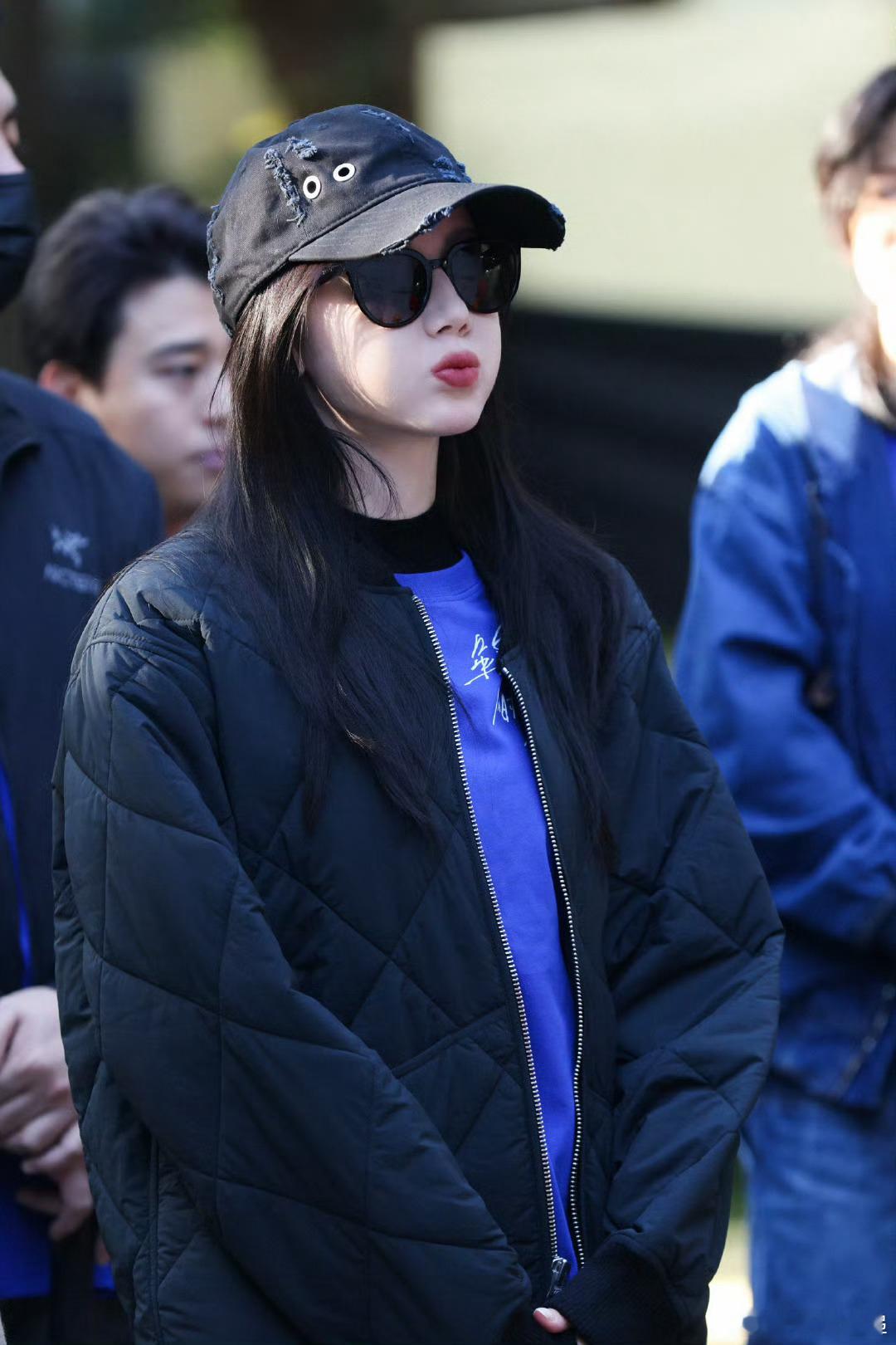 迪丽热巴卫蓝记录迪丽热巴卫蓝故事序幕正缓缓拉开 ​好的呀 ​​​