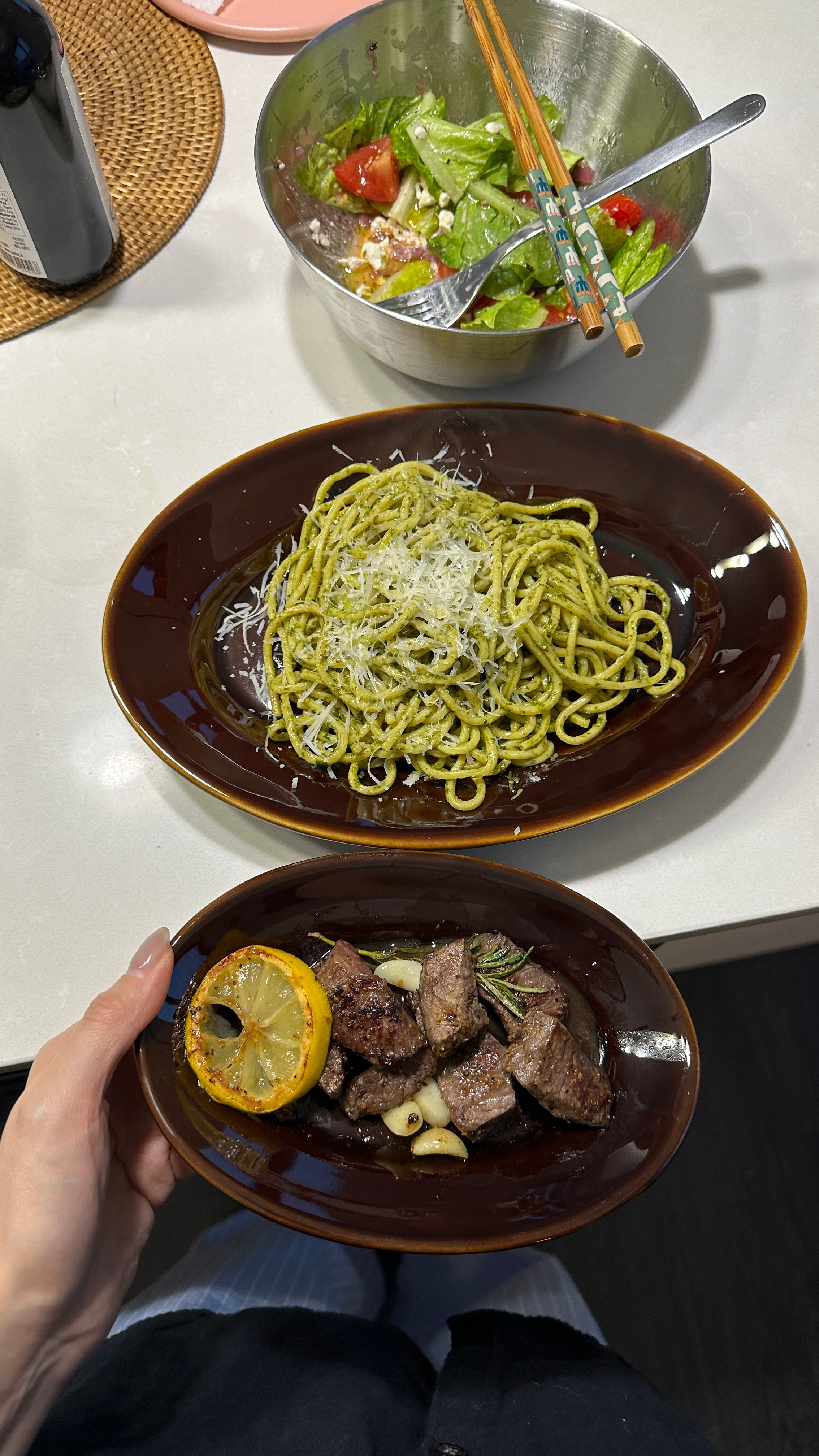 贝贝们本来今天打算连更的，结果扁桃体发炎感冒了请假一天！吃我自己做的丰盛病号餐[