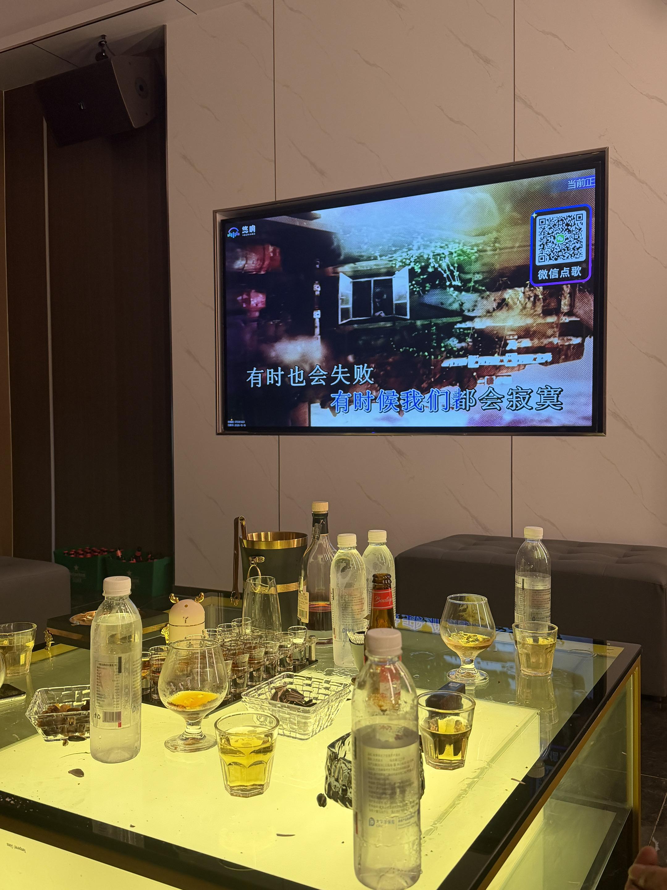 我们一生中会遇见很多人，留在身边的的人只会越来越少