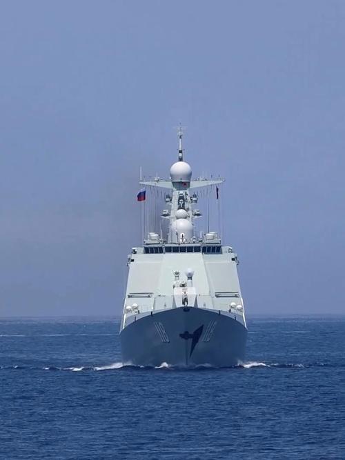 中俄编队23号靠近东京，055发出无线电：空尼几挖，TOKYO。日本惊慌失措：谁