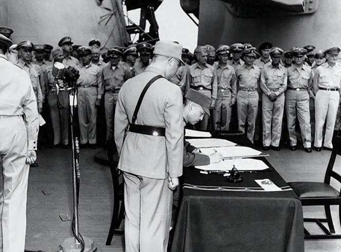 1945年9月2日，日本在“密苏里号”战列舰上签署投降书，中国签字代表却是徐永昌
