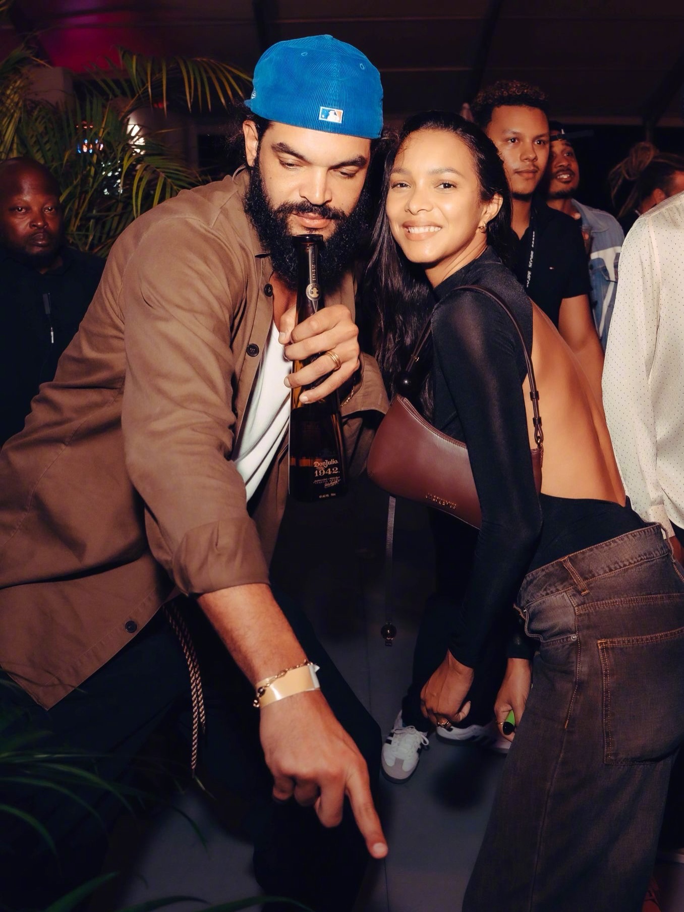 才发现诺阿的媳妇是维密超模Lais Ribeiro 