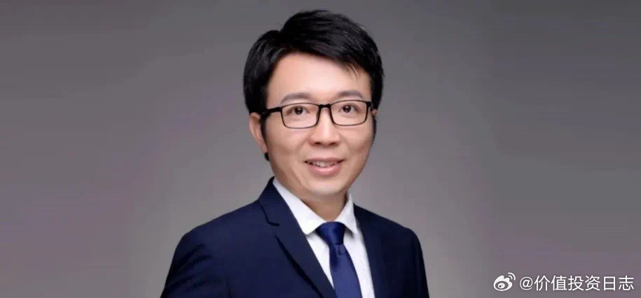 价值投资日志[超话] A股港股可能走出二十年超级长牛问：忆东总，先回顾一下八月港