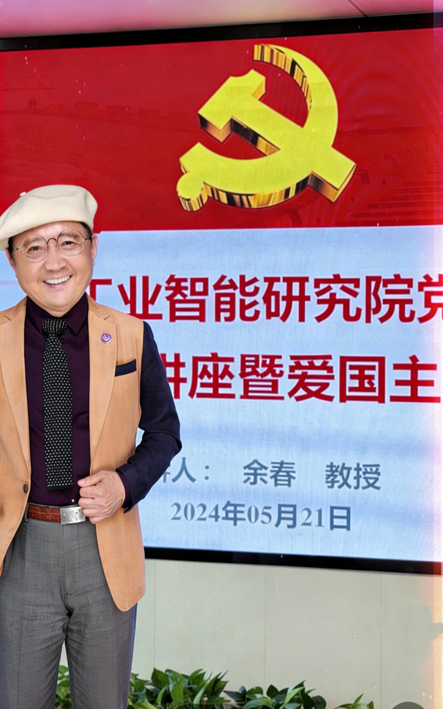 科学的尽头是无穷——宗教是对未知的妥协余春世人常言，科学的尽头是神学。此言看似深