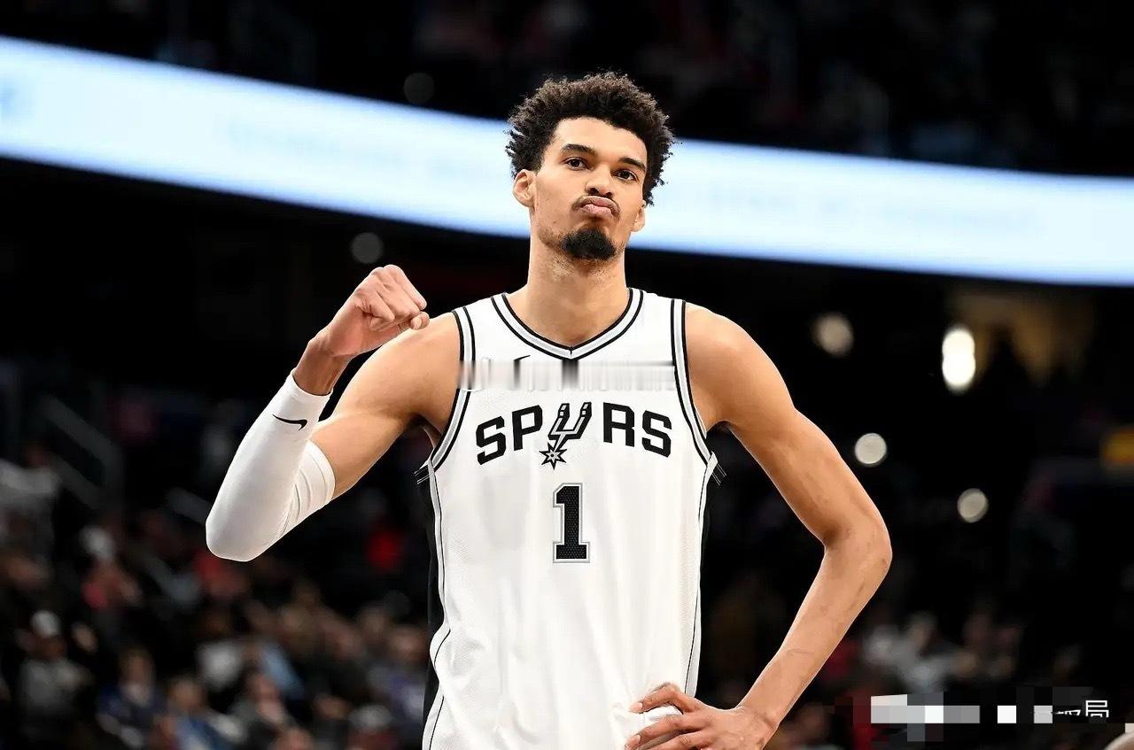 NBA情报局4月24日讯就在刚刚，马刺主帅米奇-约翰逊在采访中官宣：文班亚马将随