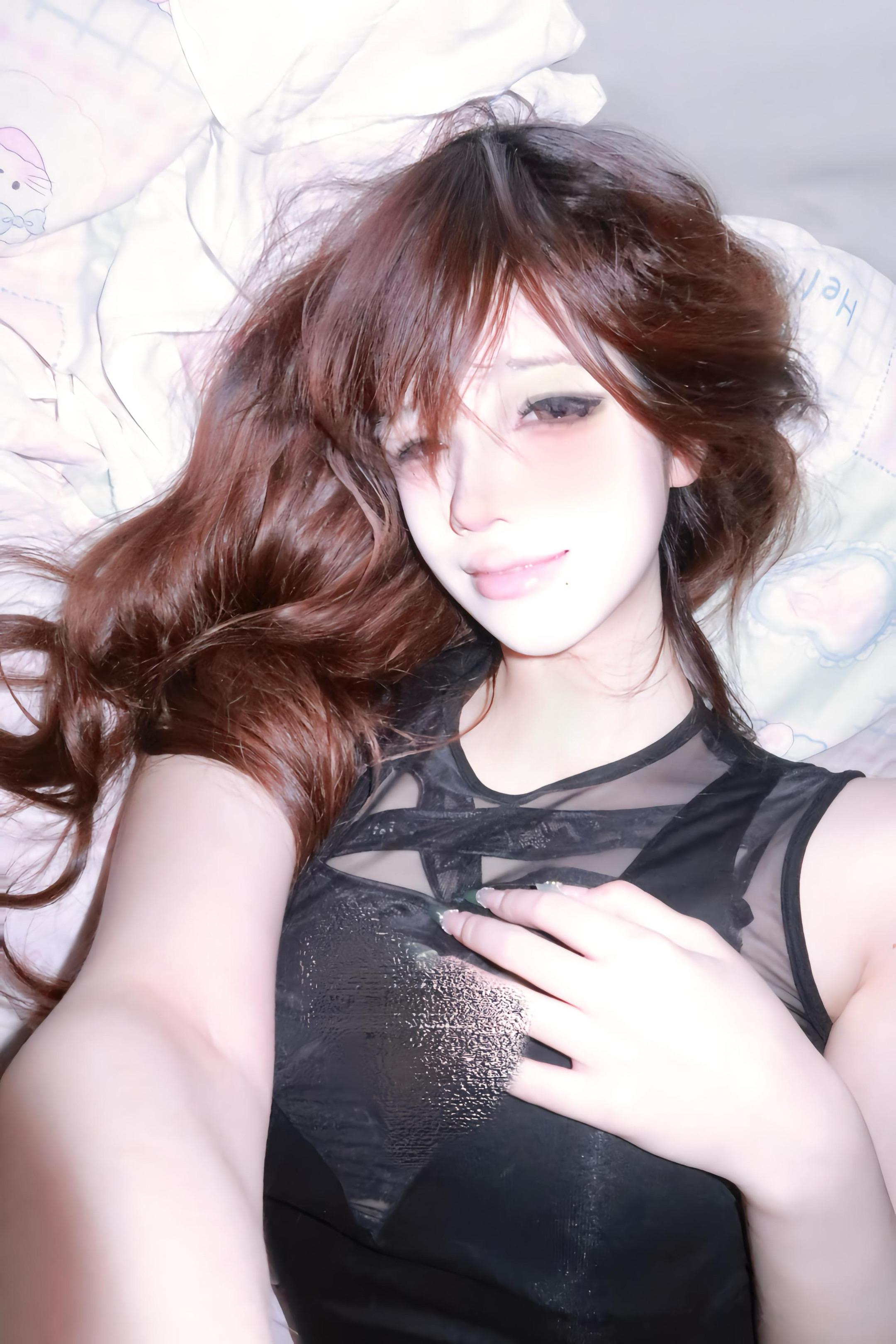 爱和恨用在我们之间未免太隆重