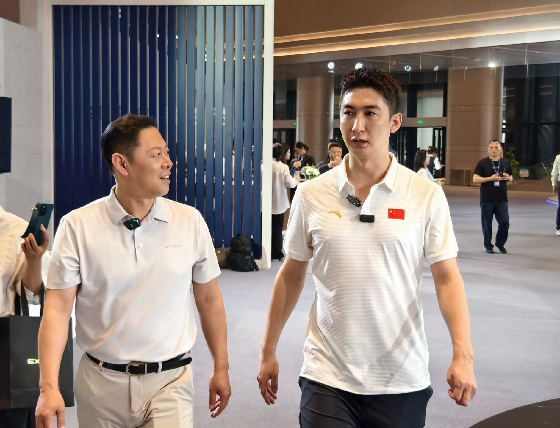 奇瑞星途EX7上市会，遇到了三位奥运冠军，朋友们知道他们是哪个奥运冠军吗？百家车