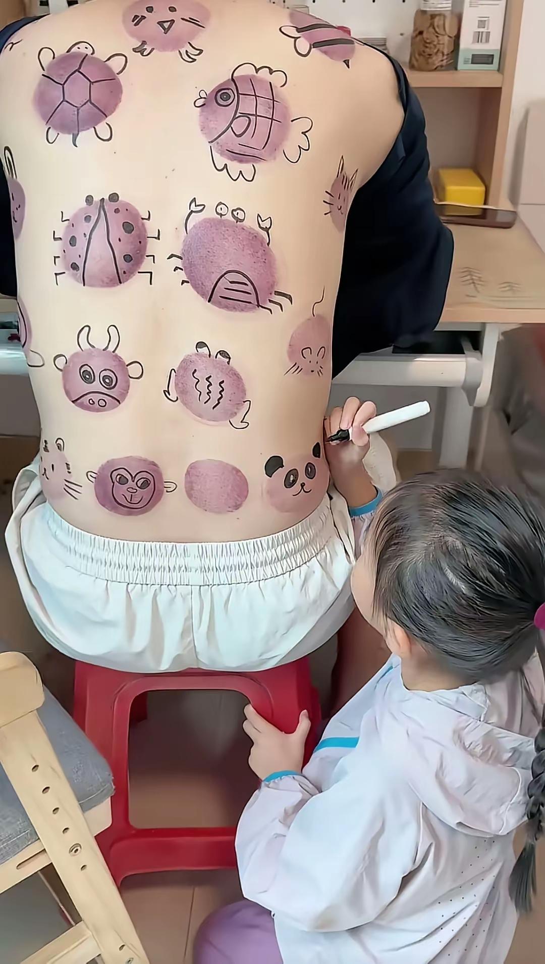 她老爸不光背负责，这兼负动物世界版图[捂脸][捂脸]