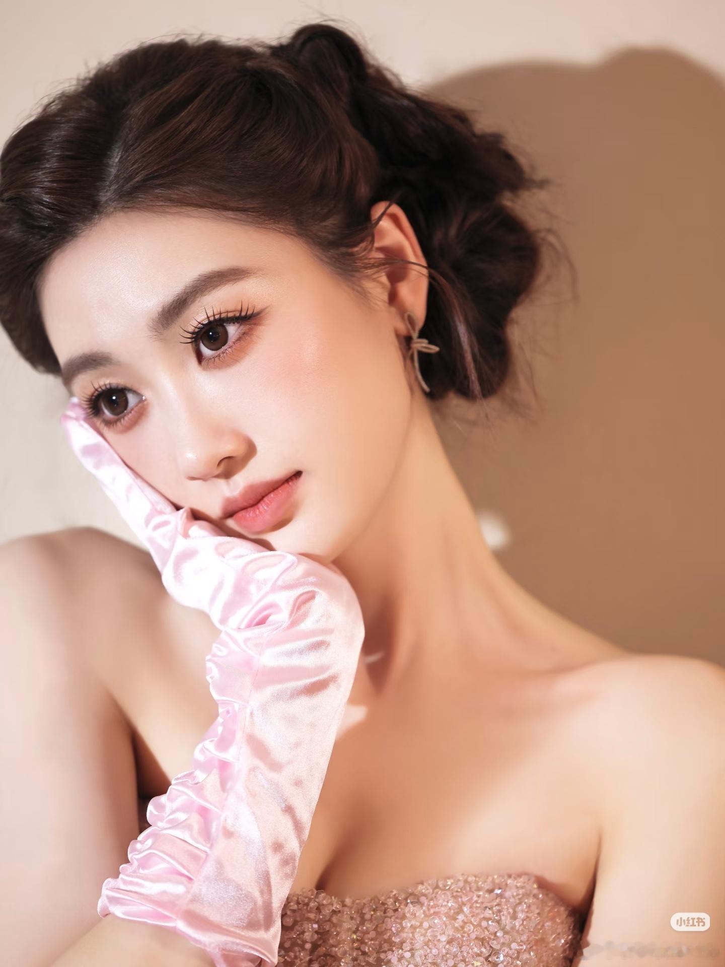 孙乐言你就像小太阳一样走到哪里都闪闪发光呢！好可爱的性格 好美好的女孩子