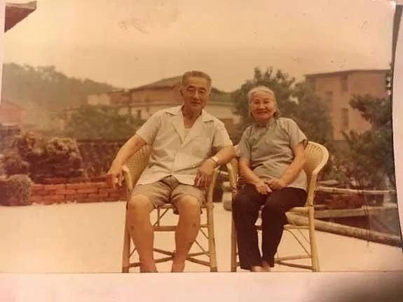 任木生（1910年11月16日—1995年6月），字摩逊，浙江浦江人，华为创始人