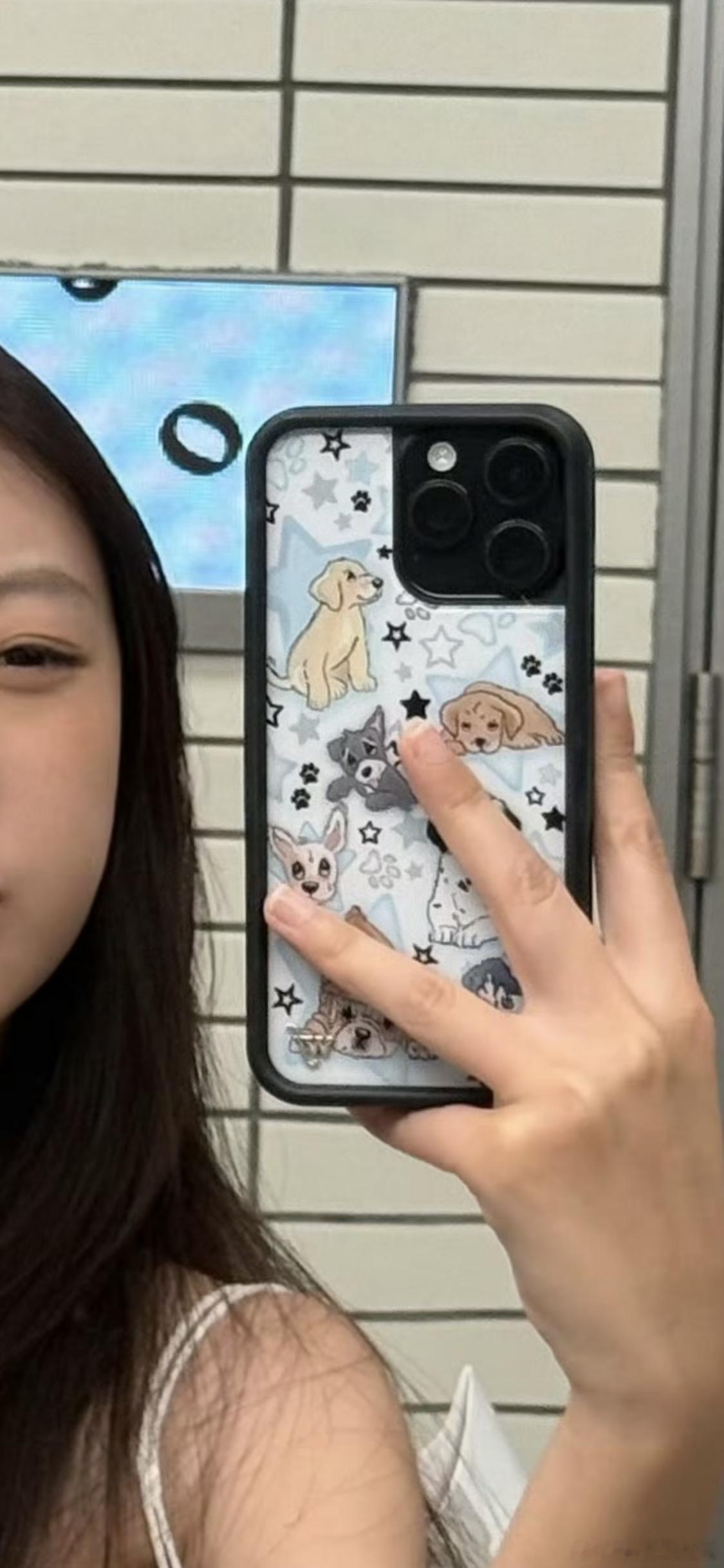 富人新标识：iPhone戴wf手机壳！ 