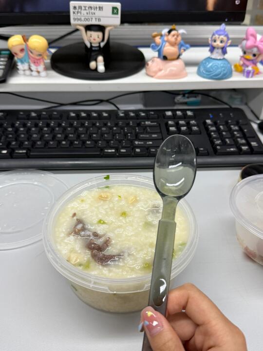 每次点外卖收到这种勺子的时候超级幸福