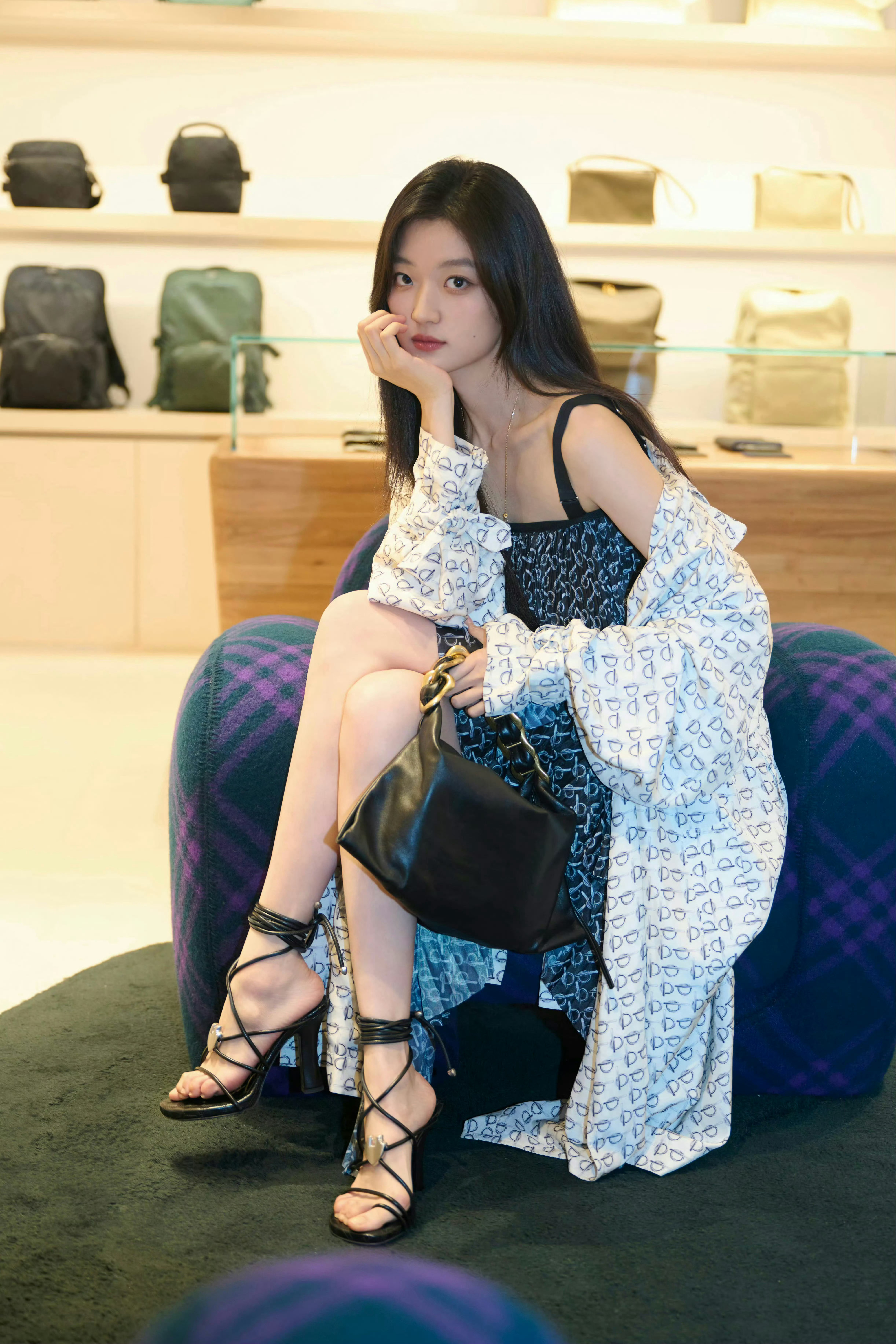 孙千的大长腿 是真没问题