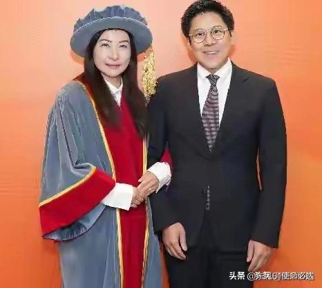 霍启刚，骄傲发文！
 
10月8号下午5点多，霍启刚在个人社交账号上，骄傲发文，