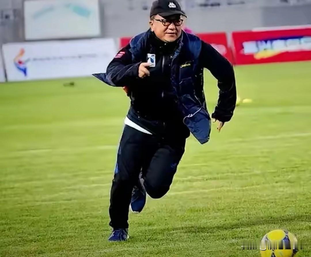 多个领域涌现不迎合不妥协的清流人物，形成社会情绪供给侧改革新趋势。
 
2026