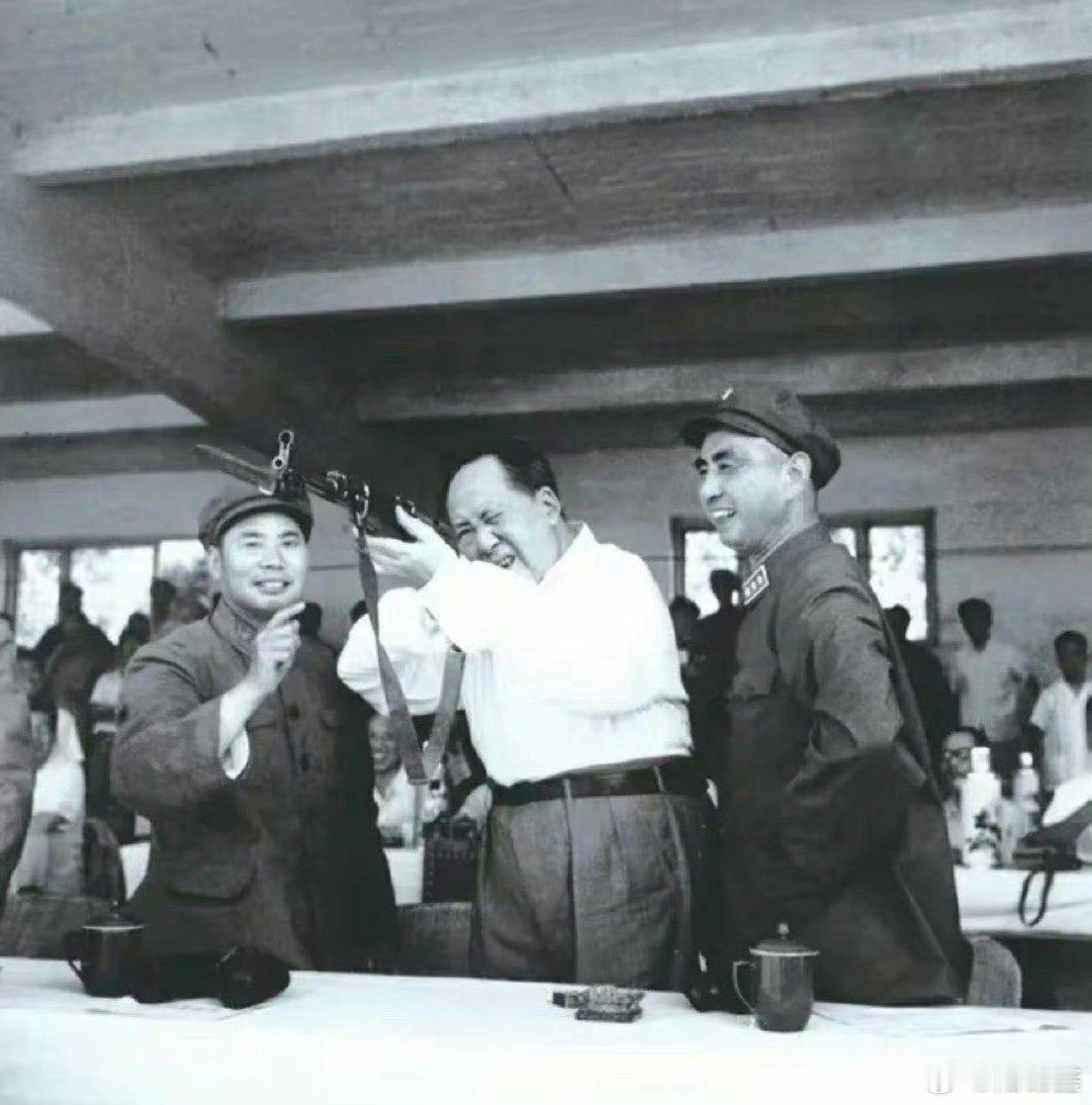 【九九缅怀、久久缅怀历史回声 】毛主席说 :“打了抗美援朝战争以后，我就把军队工