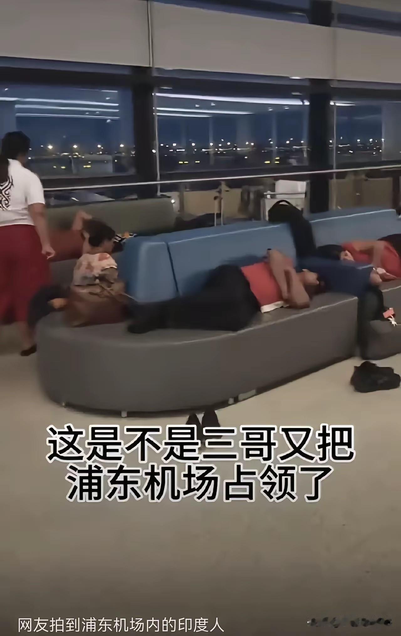 人口置换危机浮现！大举引进南亚移民，乌克兰正在透支自身民族根基？
 
战火持续多