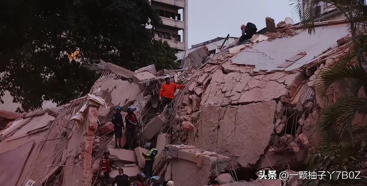 委内瑞拉短短一分钟接连遭遇两场七级强震，楼房成片倒塌，全国立刻进入紧急救灾状态。