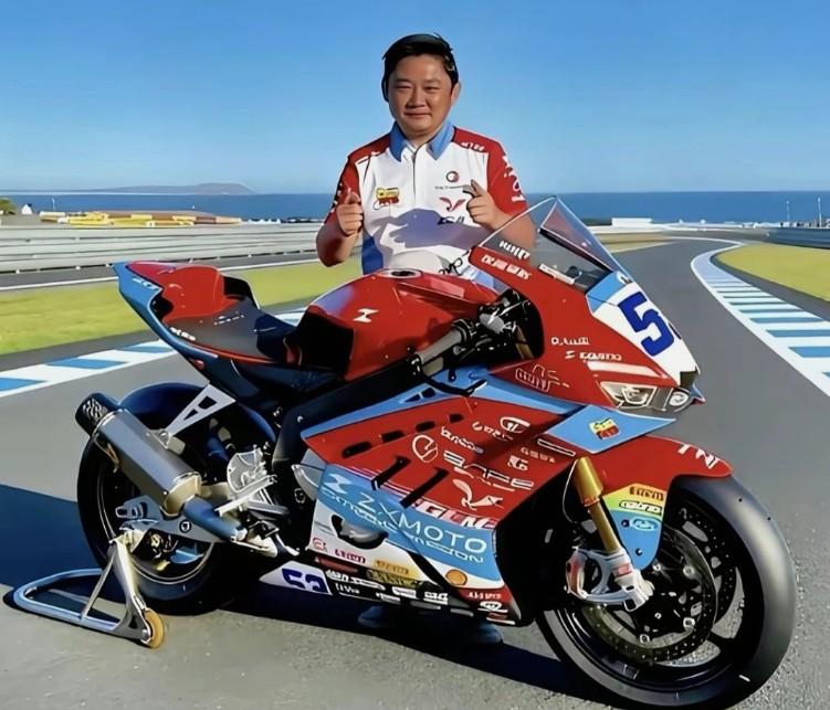 张雪还是年轻幼稚了，不了解陈光标这个老江湖。
 
换我就会回应一句话：谢谢标哥，