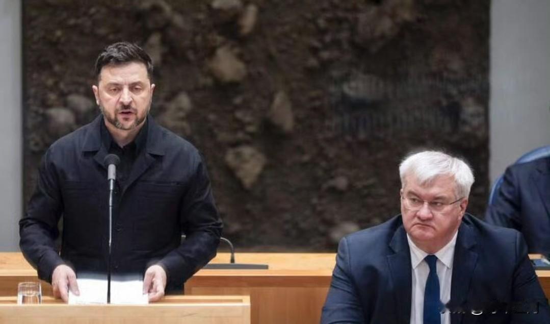 乌克兰外交部长西比哈9日表示，俄罗斯夜间向靠近欧盟和北约成员国边境的乌克兰西部地