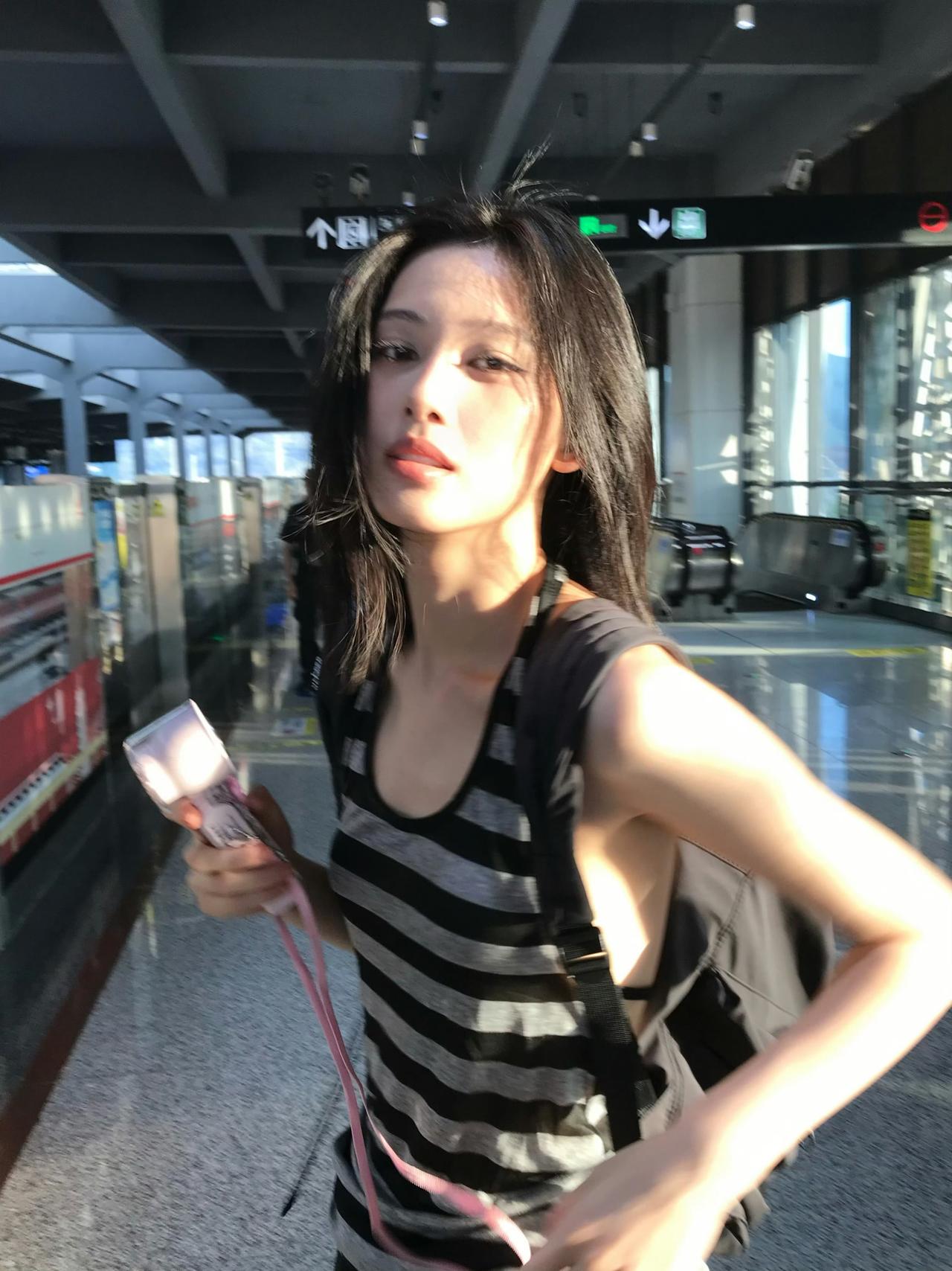 鹤秋，开始想念这个夏天[微风]