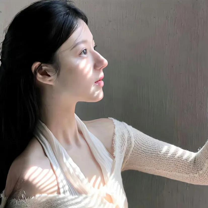 婚外情人相爱3年，冷战时期要不要主动联系对方？
答案：冷战3天以内可以主动联系，