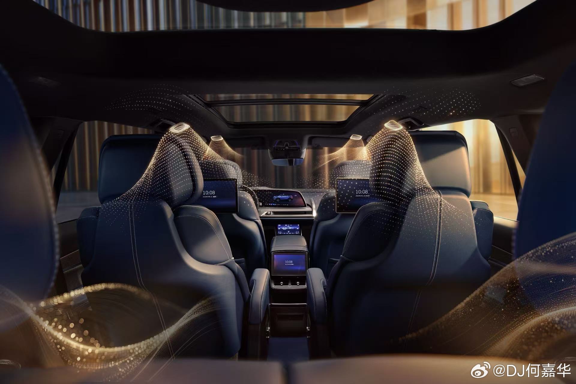 在F1中国大奖赛即将轰鸣起跑之际，凯迪拉克即将作为第11支队伍参与比赛。围场内，