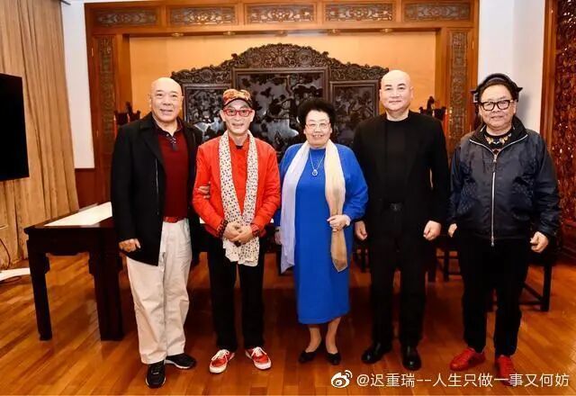 一个时代，一个人物，一段故事。都一个个的落幕了。陈丽华逝世