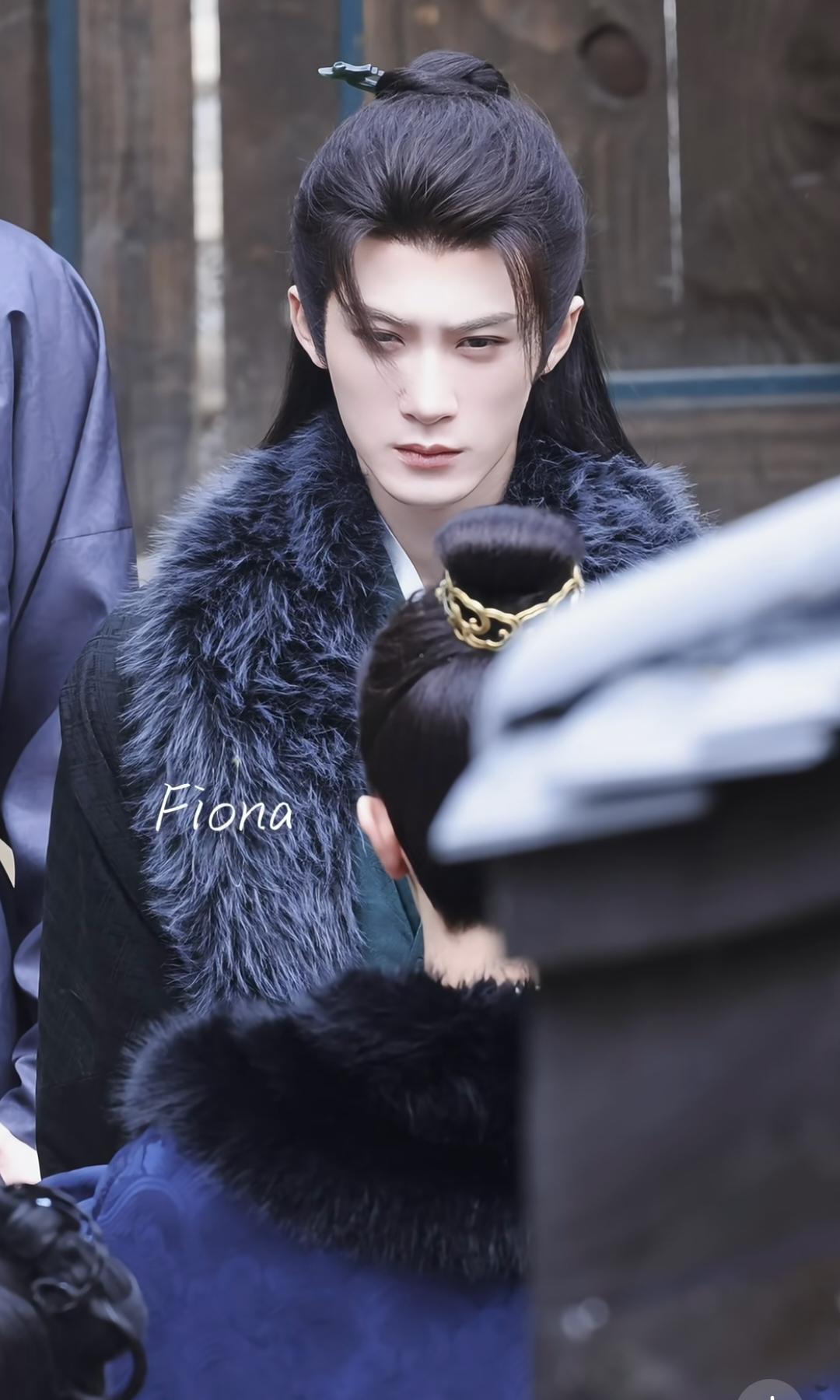 有谁还没有被今日份谢却山拔刀的镜头震撼到？家主还是没忍住，懒得跟这种虐待了南衣还