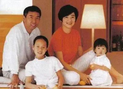 真是人云亦云，大家说说真话，邢李原真像大家说得那样吗？有点夸张。其实，男人长这个