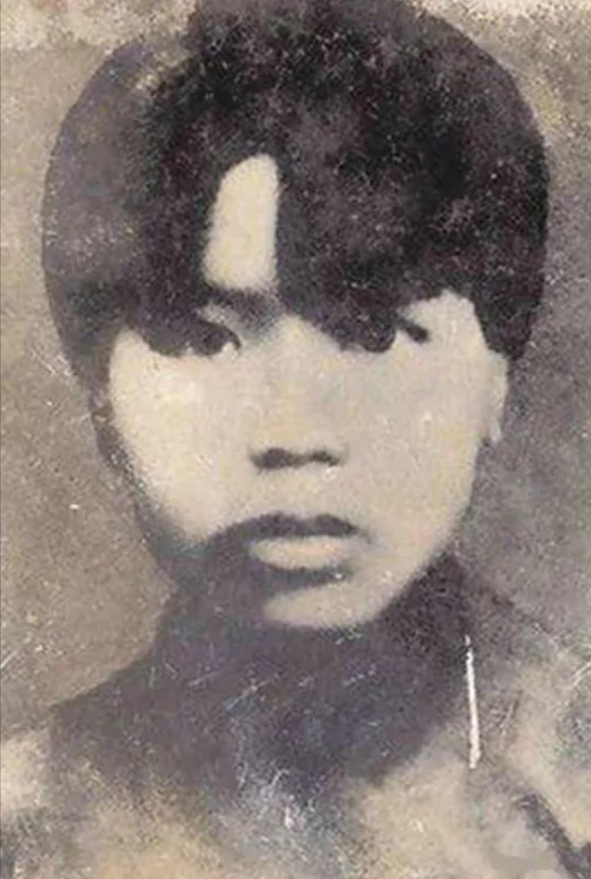 教员一家六位烈士[蜡烛][蜡烛][蜡烛][蜡烛][蜡烛][蜡烛] ​1929年：