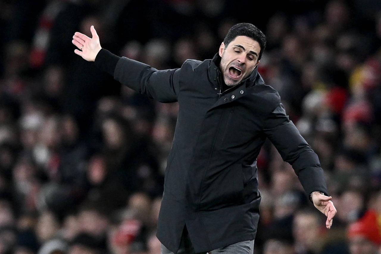 虽然阿森纳1：0战胜纽卡斯尔了。
这场比赛踢得很难看，最后把胜利维持到最后了，幸