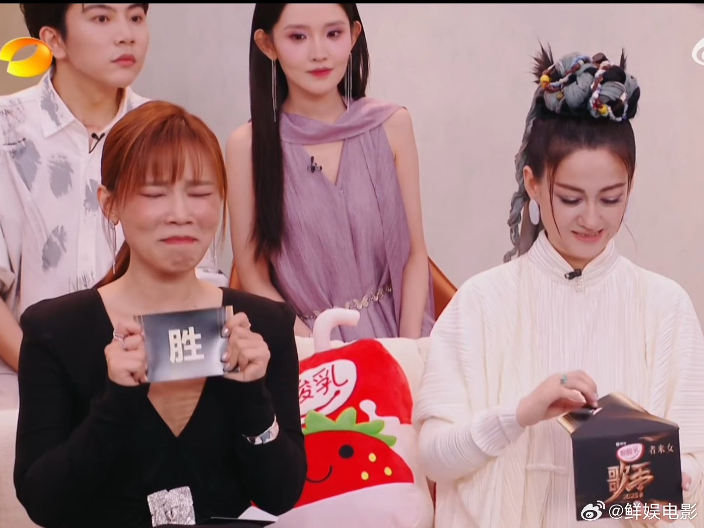 李佳薇大哭李佳薇暴哭李佳薇太牛了 修音响太牛了，留在歌手了！ ​​​