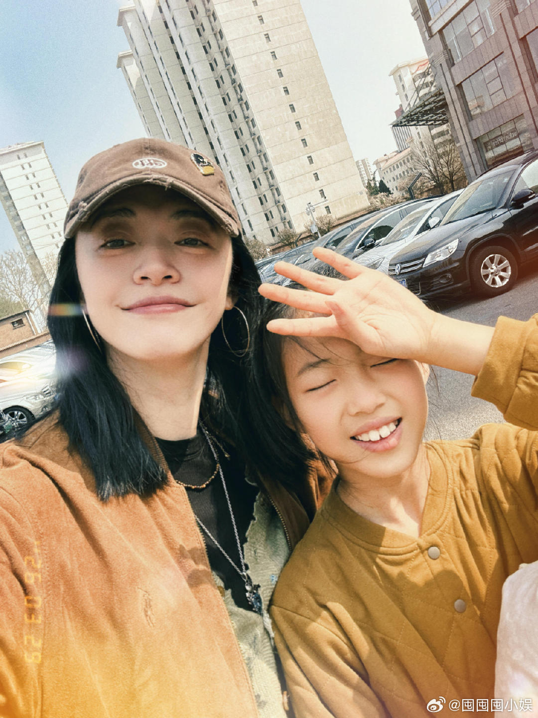 姚晨9岁女儿近照姚晨晒9岁女儿近照姚晨9岁女儿近照，练芭蕾时身姿挺拔，日常状态又