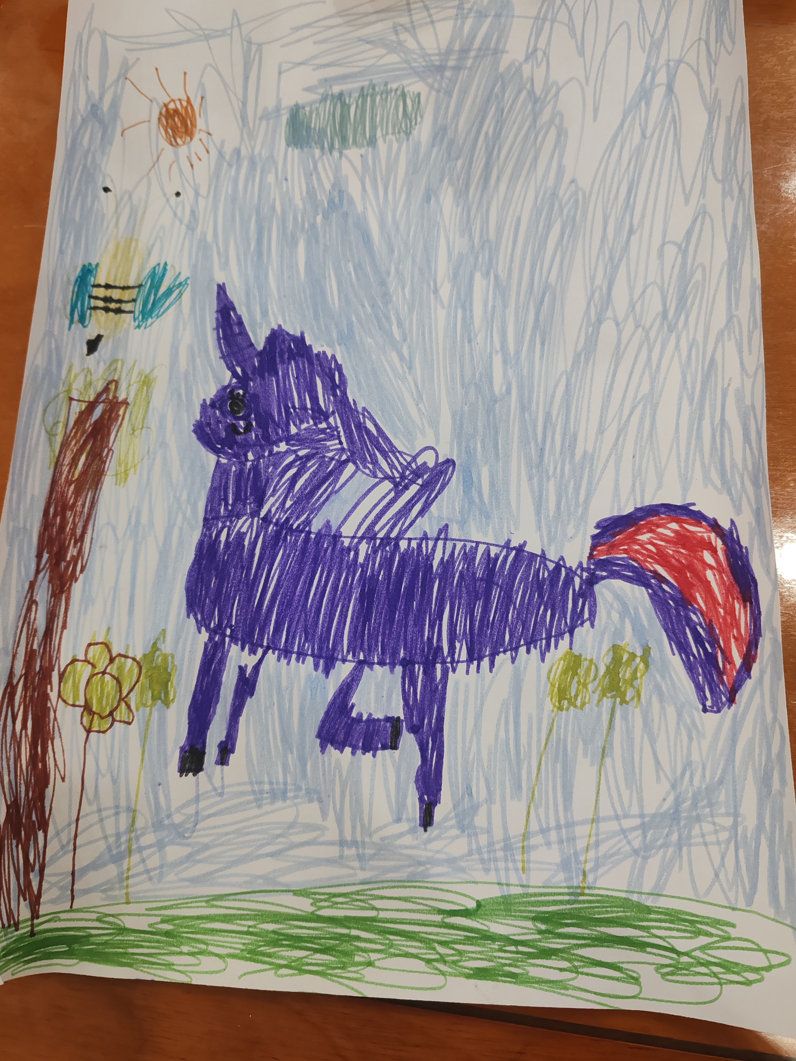 《跳楼机》这首歌在商业上的表现极其强悍，这首歌在短视频平台和各大音乐榜单上长期霸